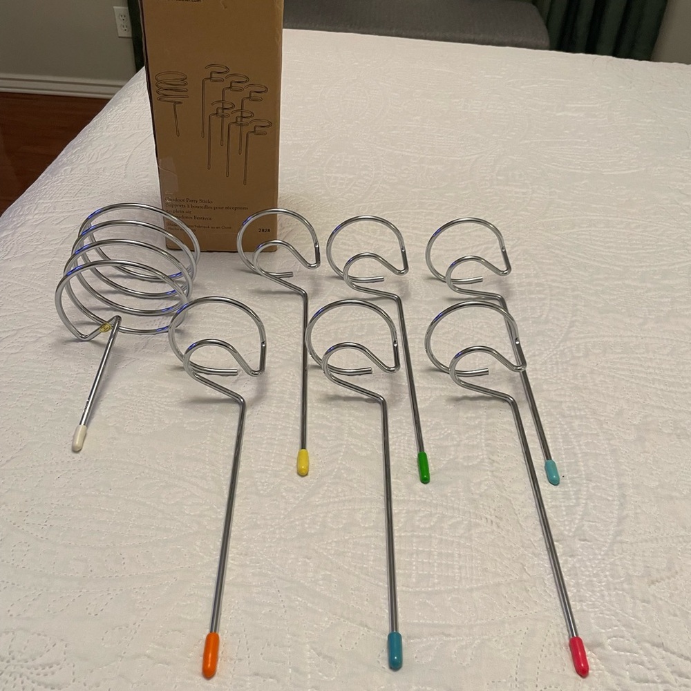 New The Pampered Chef OUTDOOR PARTY STICKS Wine Cups Beer Beverage Holders Set